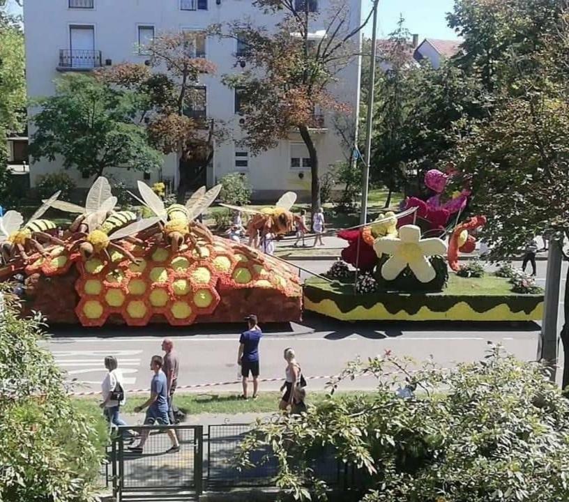 Sugar Apartman Debrecen Eksteriør bilde